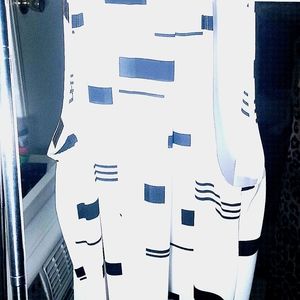 Trouve sleeveless blouse